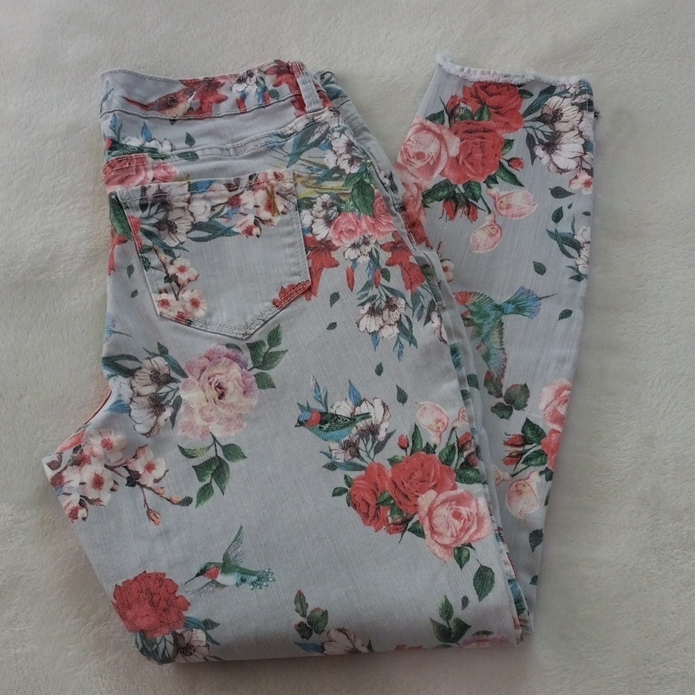 Vintage America Light Blue Floral & Hummingbird Print Boho Skinny Ankle Jeans